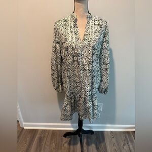 Sunday Up Green Floral Ruffle Hem Swing Shift Dress Women’s
Large Lightweight